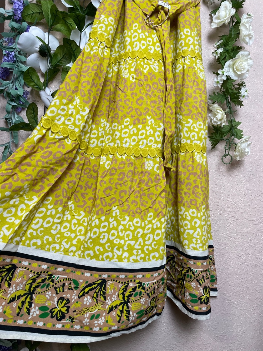 Sunny Yellow Leopard-Print Tie-Shoulder Maxi Dress - Picture 2 of 15